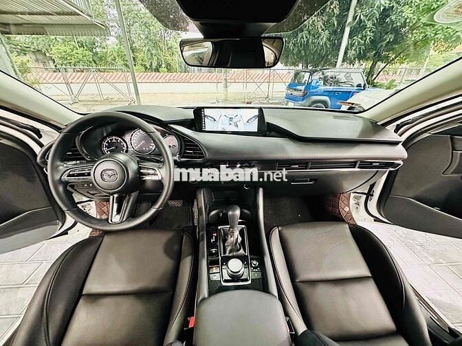 Mazda 3 12/2024 Luxury - 14000 km Vô Nhiều Đồ Chơi