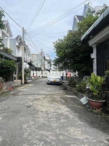 ĐẤT VUÔNG ĐẸP CHỈ 3,4 TỶ GẦN CHỢ XUÂN THỚI THƯỢNG HXH KHU DÂN CƯ VUI .