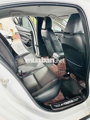 Mazda 3 12/2024 Luxury - 14000 km Vô Nhiều Đồ Chơi