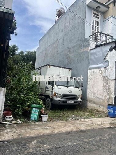 ĐẤT VUÔNG ĐẸP CHỈ 3,4 TỶ GẦN CHỢ XUÂN THỚI THƯỢNG HXH KHU DÂN CƯ VUI .