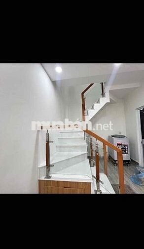 Nhà mặt tiền 64,4 m2, 2 PN đường số 3 Linh Xuân Thủ Đức