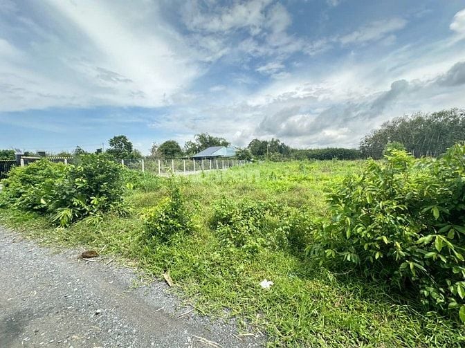 36x40 có 400m2 thổ cư. Gần KCN. Dân đông. 2,18 tỷ 
