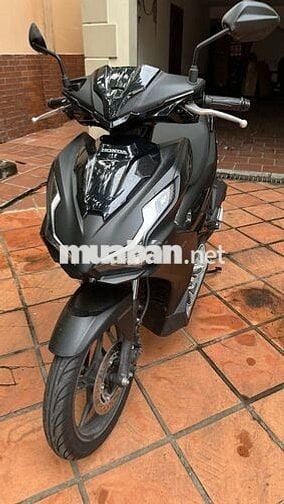 Honda AB 125 đk 1/2024 đen nhám, 4500km, chính chủ