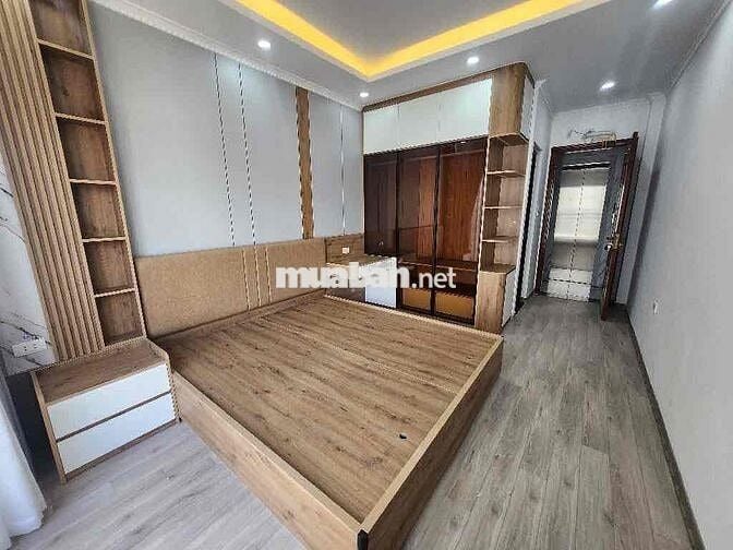 B.ÁN NHÀ MỚI VỀ Ở NGAY,DT:32M x 6 T
