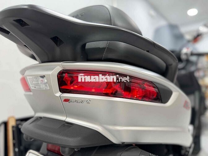 Piaggio MP3 400 HPE Sport 2022 – 3 banh chính hãng
