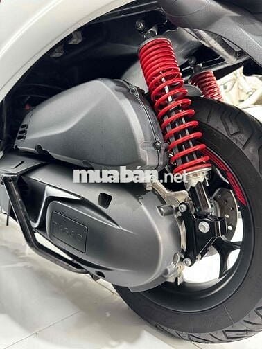 Piaggio MP3 400 HPE Sport 2022 – 3 banh chính hãng