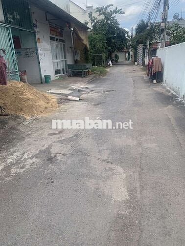 Bán đất tặng nhà. Nhà cấp 4.  Đất khủng rẻ, đường xe tăng