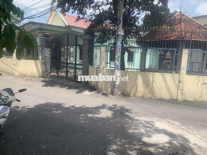 Bán đất tặng nhà. Nhà cấp 4.  Đất khủng rẻ, đường xe tăng