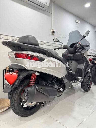 Piaggio MP3 400 HPE Sport 2022 – 3 banh chính hãng