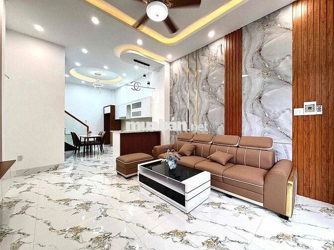 NHÀ ĐẸP ĐẦY ĐỦ NỘI THẤT - HẺM 311 NGUYỄN VĂN CỪ