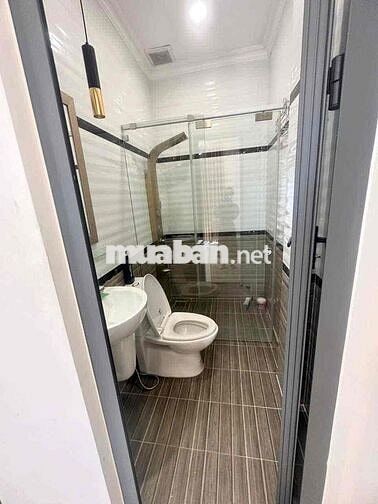 PHÒNG STUDIO FULL NỘI THẤT BAN CÔNG GẦN CHỢ VÀ CÁC TRƯỜNG ĐH