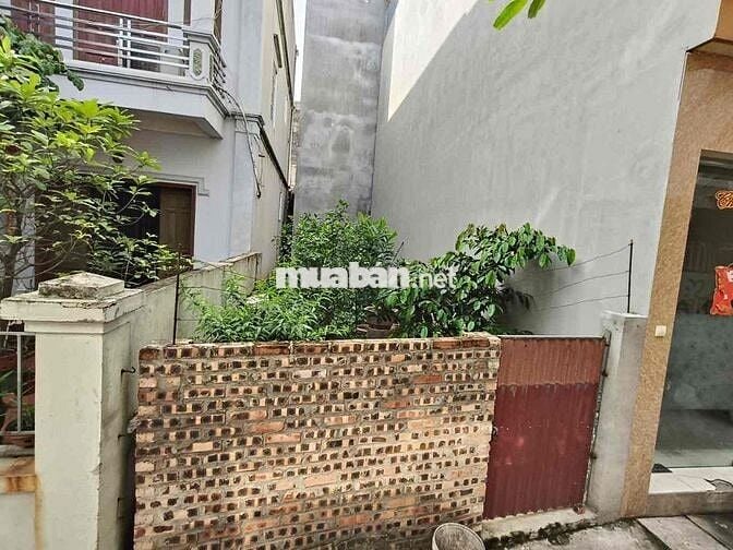 Mảnh đất vuông đẹp ở Giang Biên 46m2 x mt 3.5 giá chỉ 3.5 tỷ