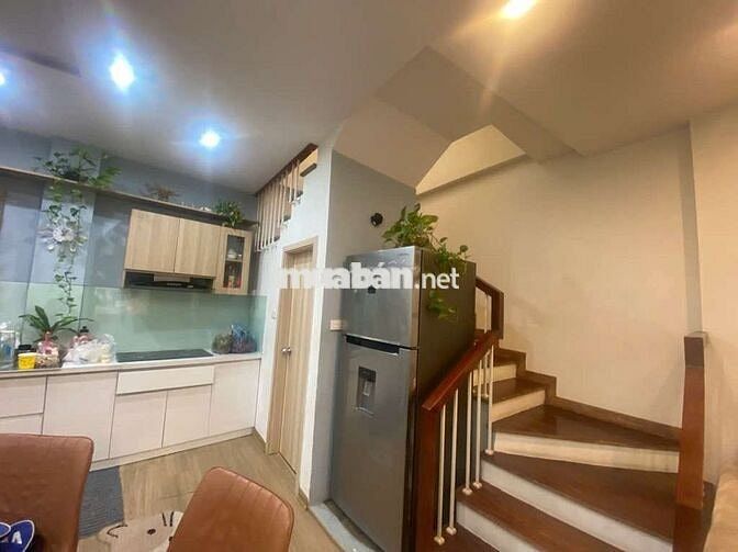 ✈️SIÊU PHẨM PHỐ CỔ NGỌC LÂM.TT BỒ ĐỀ ✈️56m2. 3 tầng. 9.7 tỷ. Ô tô .