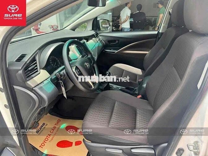 Toyota Innova 2022 E 2.0 MT - bảo hành Toyota