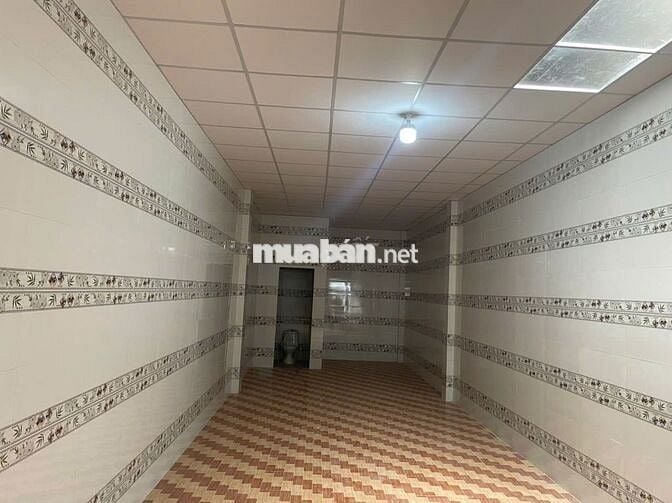 Ánh kẹt tiền bán nhà mặt tiền đường Hùng Vương