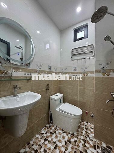 NHÀ ĐẸP ĐẦY ĐỦ NỘI THẤT - HẺM 311 NGUYỄN VĂN CỪ