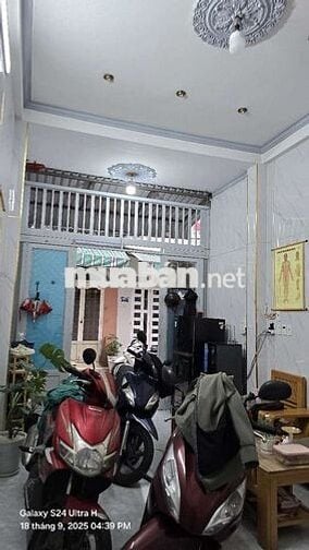 😜Cho thuê nhà 1trệt 1lầu 2pn 2wc 1bếp DT 4x13 nhà mới Tinh