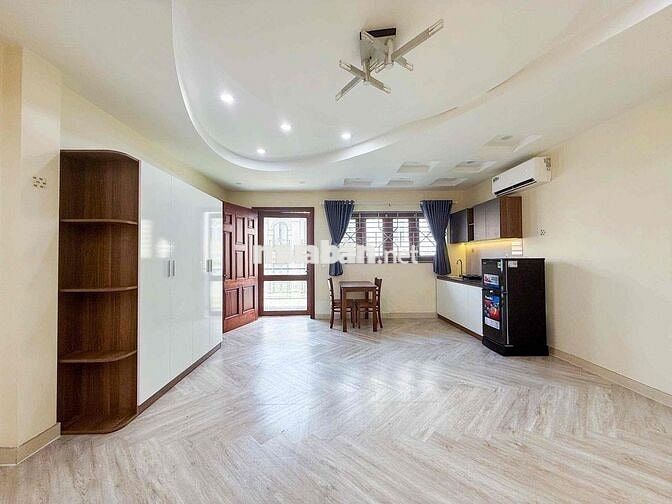 Cho thuê studio bancol siêu rộng gần cầu Nguyễn Văn Cừ