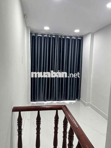 DƯỚI 2 TỶ-NHÀ 3 TẦNG TRUNG TÂM QUẬN 3-CÁCH MẠNG THÁNG TÁM-2PN/2WC