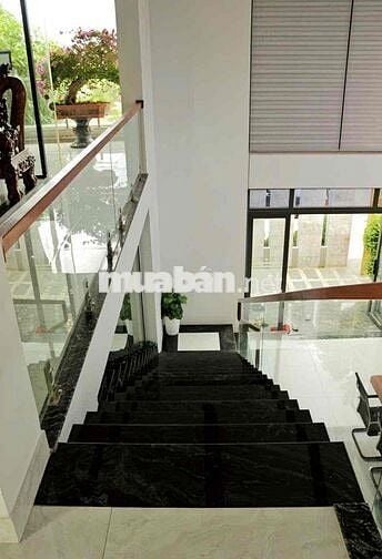 chính chủ bán villa view sông NGUYỄN ĐÌNH THI , Hoà Xuân