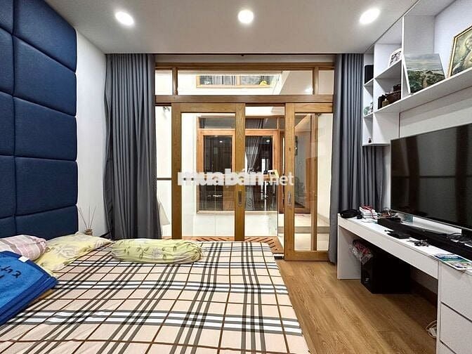 Bán nhà 7 tầng hẻm xe tải đường 3/2 Quận 10 dt( 5 x 20m) giá 29.5 tỷ