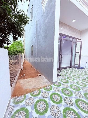 Biệt thự, nhà phố 1T1L, nhà rộng gần ngã 3 mỹ hạnh (500m) giá hơn 1tỏi