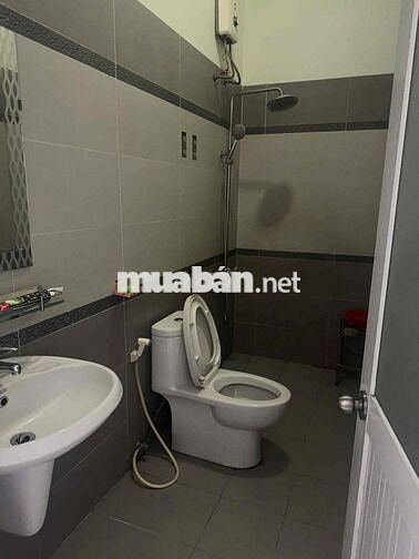 cho thuê nhà nguyên căn p thông nhất 2 p ngủ có sẵn nội thất cơ bản