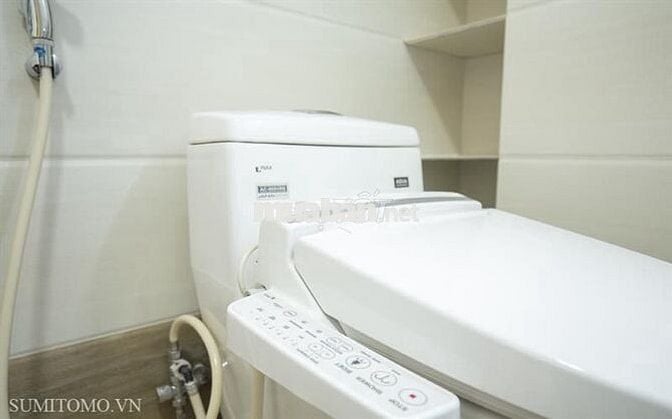 Tòa nhà Sumitomo,mặt phố Linh Lang,trung tâm khu người Nhật tại Hà Nội