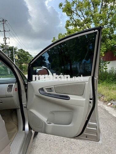 Toyota Innova 2015  - 10000 km,số sàn