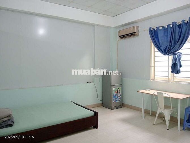 Cho thuê phòng trọ đầy đủ nội thất ngay cầu vượt Ngã Tư ga. Q12