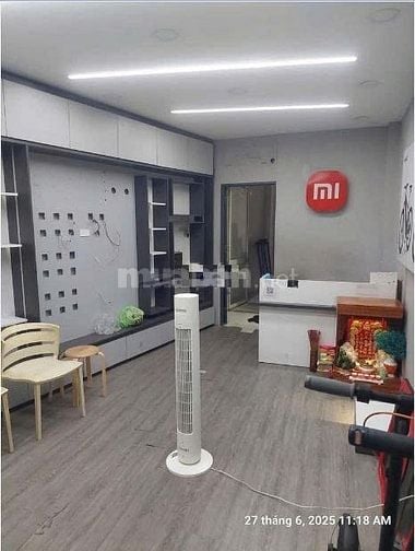 Nhà 2 Mặt tiền căn góc đường 3/2. DT: 5.5x14m, 4PN, 4WC - 35tr - 4 lầu