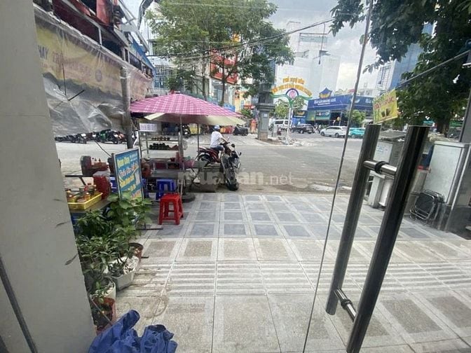 Cho thuê nhà hẻm 5m (XH) Cách Mạng Tháng 8, P.15, Q.10 giá 18tr