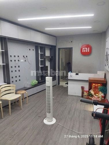 Cho thuê nhà hẻm 5m (XH) Cách Mạng Tháng 8, P.15, Q.10 giá 18tr