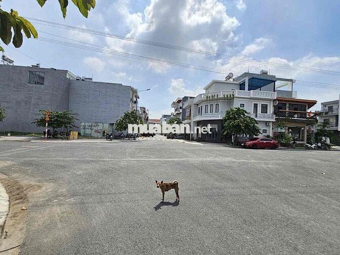 Đất góc 2 mặt tiền Đông Hòa C, P Đông Hòa, Tp Dĩ An.