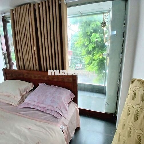 Mình chính chủ có cửa hàng t2 cho thuê mặt phố 115A Sơn Tây, Kim Mã