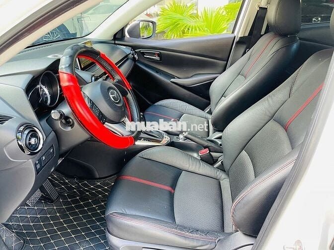 Mazda 2 2016  1.5 AT Sedan - 120000 km