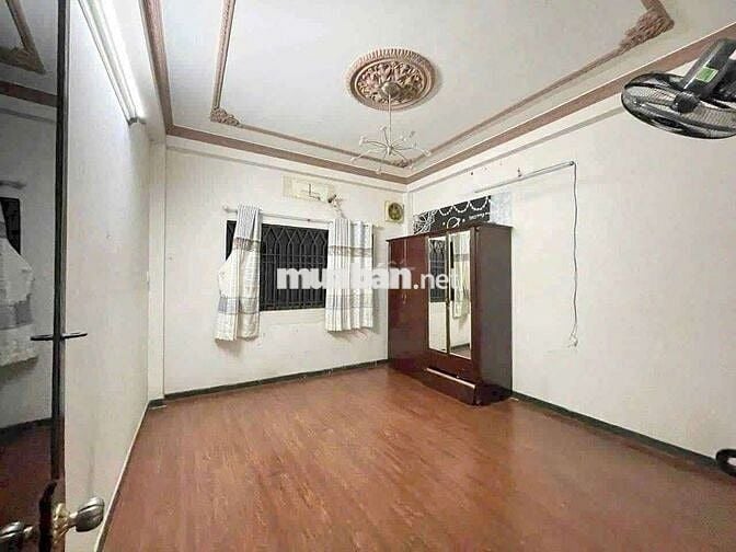 Nhà 1 Trệt 2 Lầu ST 4PN 4x17m Mặt Tiền Đường 10m KDC Phú Thuận