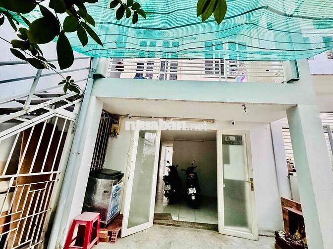 phòng trọ nguyễn kiệm phú nhuận giá 2,8tr lầu trệt giá rẻ bếp rộng
