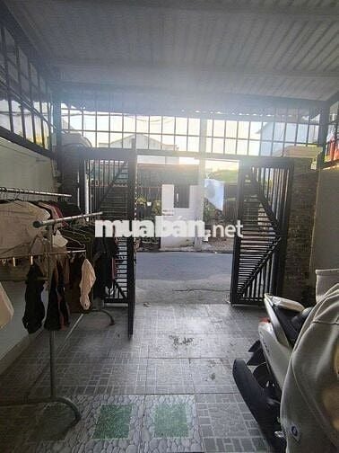 Bể nợ nên bán nhanh nhà 57m2 Tân Xuân 2, Hóc Môn giá 650 Triệu có SHR.