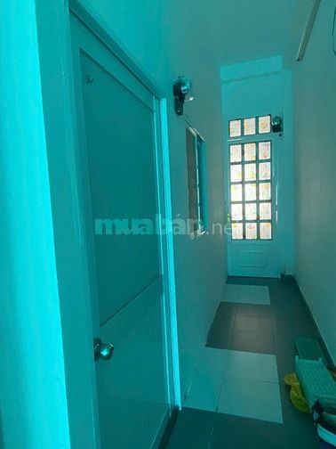 BÁN NHÀ GIÁP QUẬN 1-NGAY THẢO CẦM VIÊN- BỜ KÈ HOÀNG SA