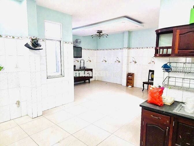 Văn phòng trống cho thuê khu vực Q1 DT: 50-80-120 m2