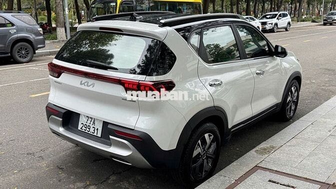 Kia Sonet 2023 Premium 1.5 AT - 31000 km