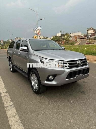 Toyota Hilux 2016 2.5E 4x2 MT - 100000 km