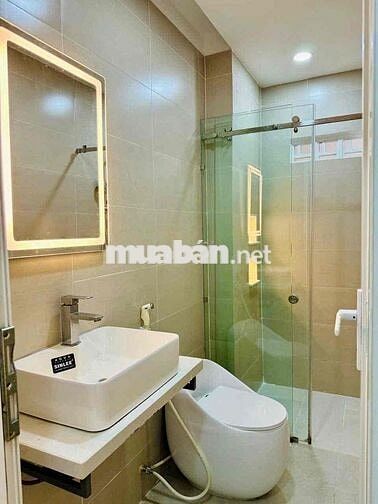 CHO THUÊ NHÀ ĐẸP PHẠM VĂN CHIÊU QUẬN GÒ VẤP - XE HƠI NGỦ TRONG NHÀ