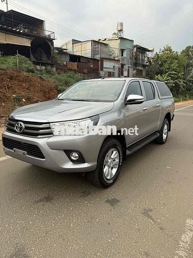 Toyota Hilux 2016 2.5E 4x2 MT - 100000 km