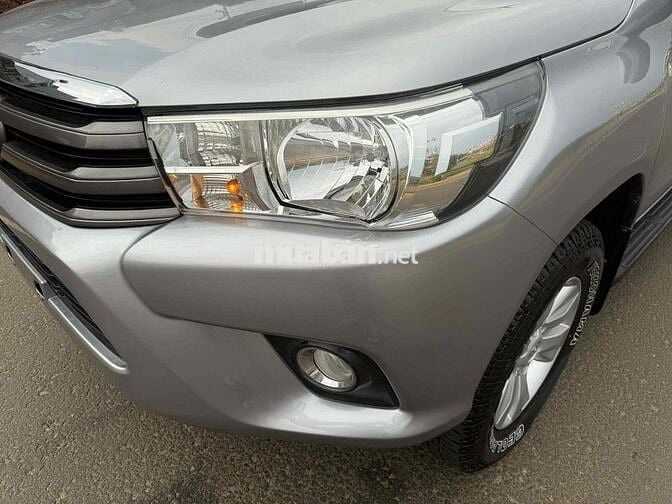 Toyota Hilux 2016 2.5E 4x2 MT - 100000 km