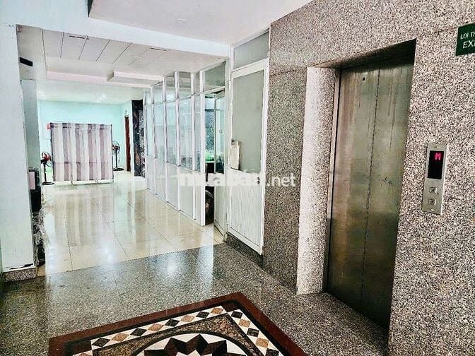 Văn phòng trống cho thuê khu vực Q1 DT: 50-80-120 m2