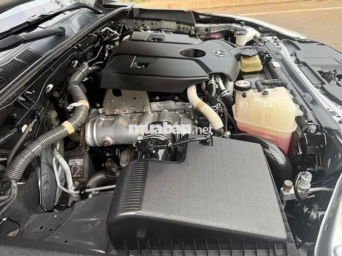 Toyota Hilux 2016 2.5E 4x2 MT - 100000 km