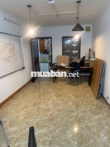 Cho thuê nhà 60m² – 2 phòng ngủ – Hào Nam – Đống Đa