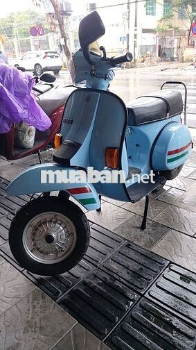 Nhà dư mình cần bán vespa cổ.xe mới đại tu